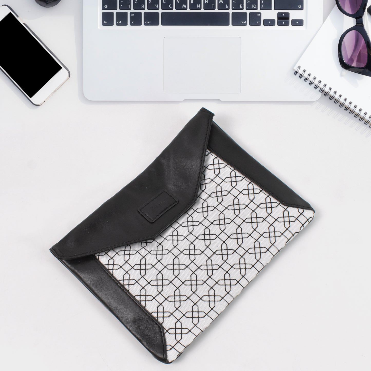 Multipurpose Pouch With Magnetic Lock(1 Pc 1914 Cm)