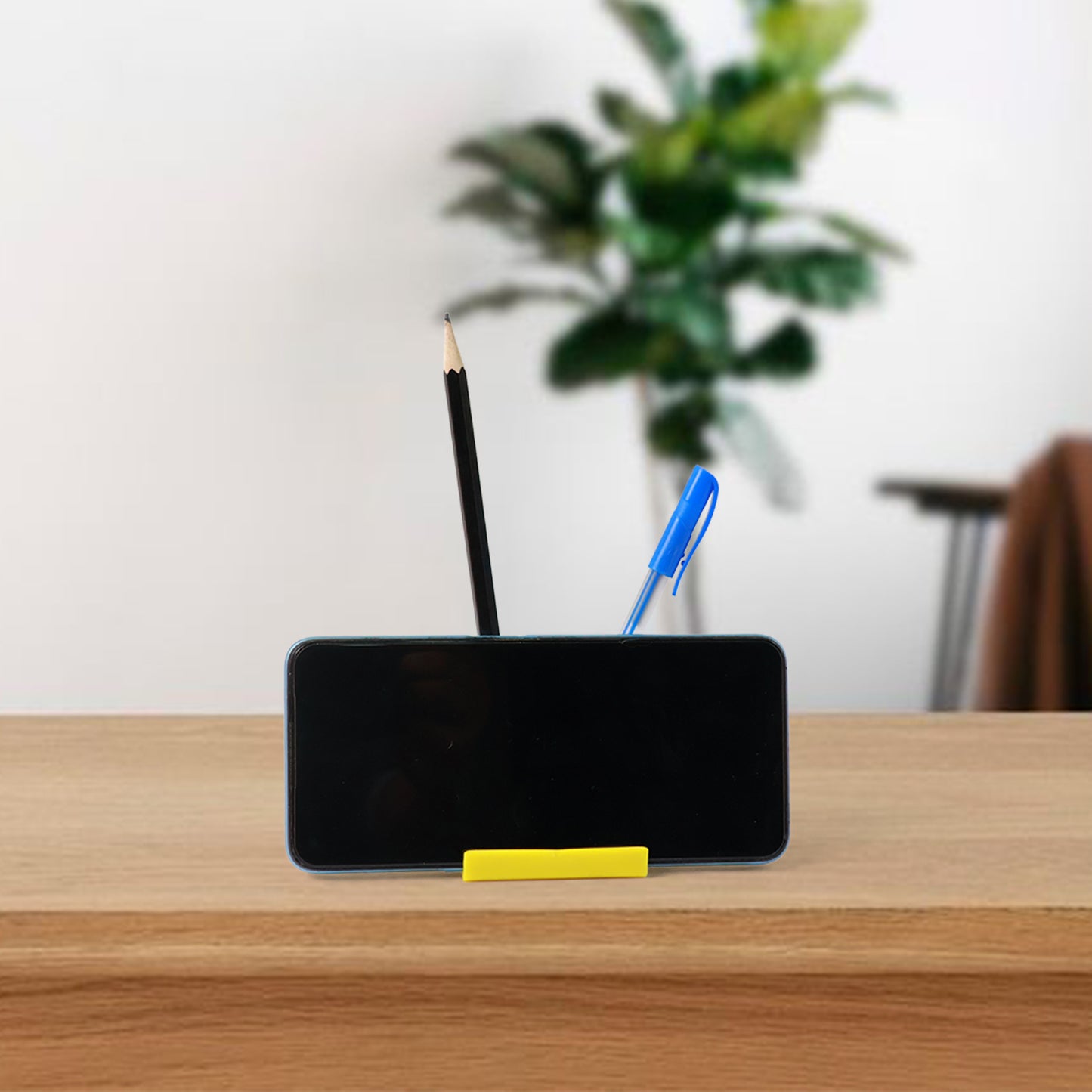 Multifunctional Plastic Mobile Phone Stand Pen Holder (1 Pc Mix Color)
