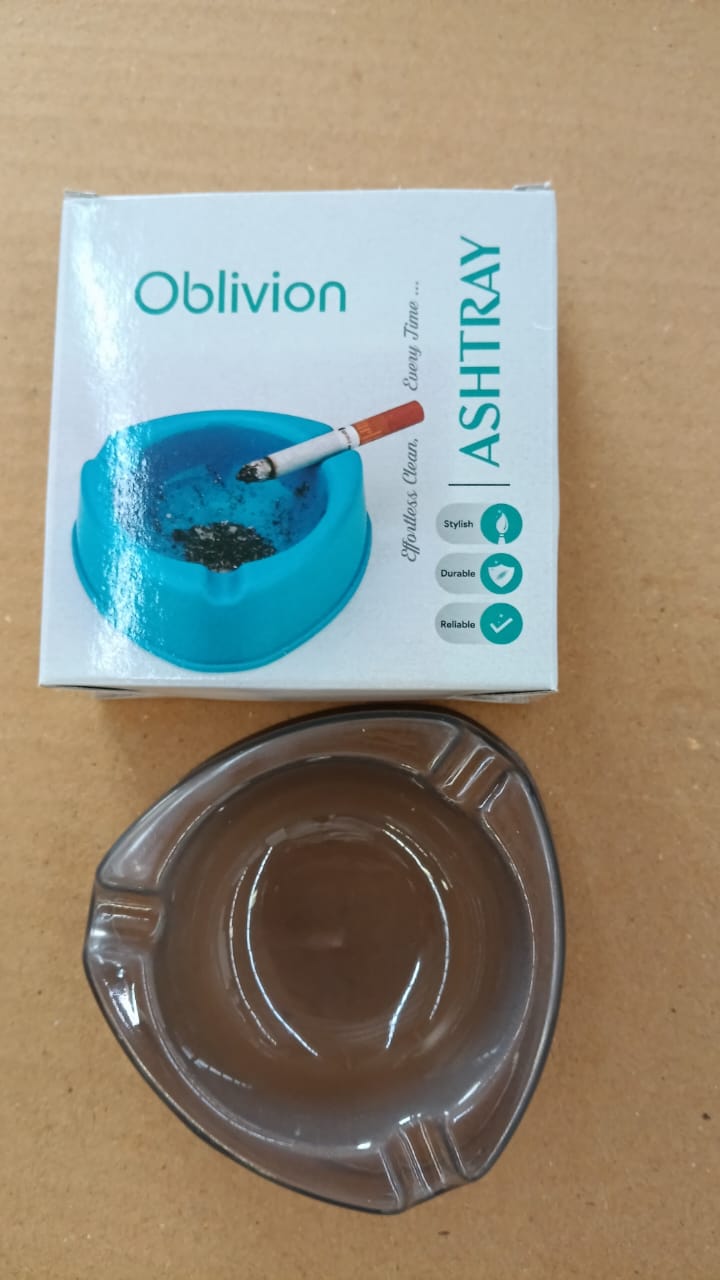 Oblivion Transparent White Ashtray With Cigarette Holder Grooves Modern Smoke Disposal Tray (1 Pc)