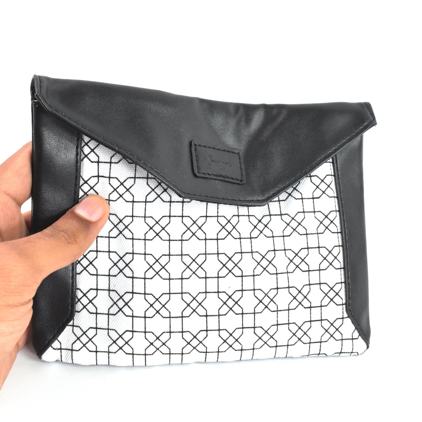 Multipurpose Pouch With Magnetic Lock(1 Pc 1914 Cm)