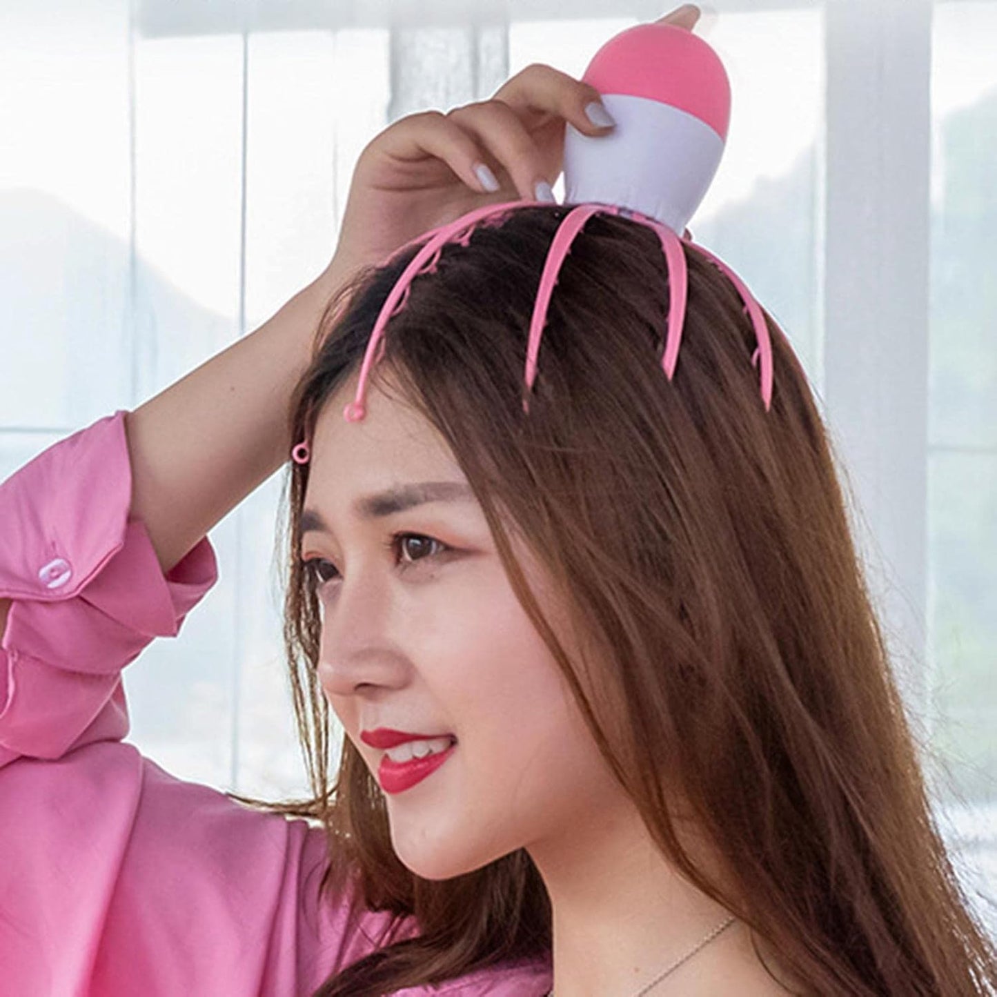 1712 Electric Octopus Claw Scalp Massager Stress Relief Therapeutic Head Scratcher (Battery Operated Not Included Battery Mix Color 1 Pc)