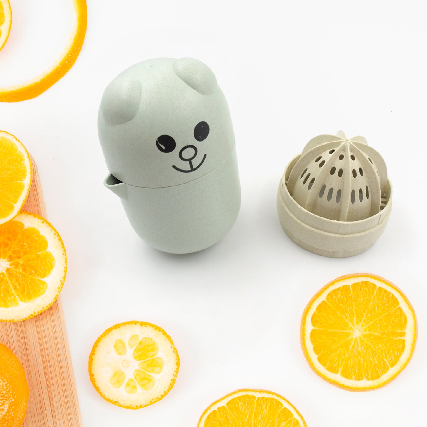 5491 Squeezer Simple Manual Citrus Juicer Small Portable Lime Juicer Cup Food Grade Plastic Juicer High Quality Instant Juicer For Home Travel Use