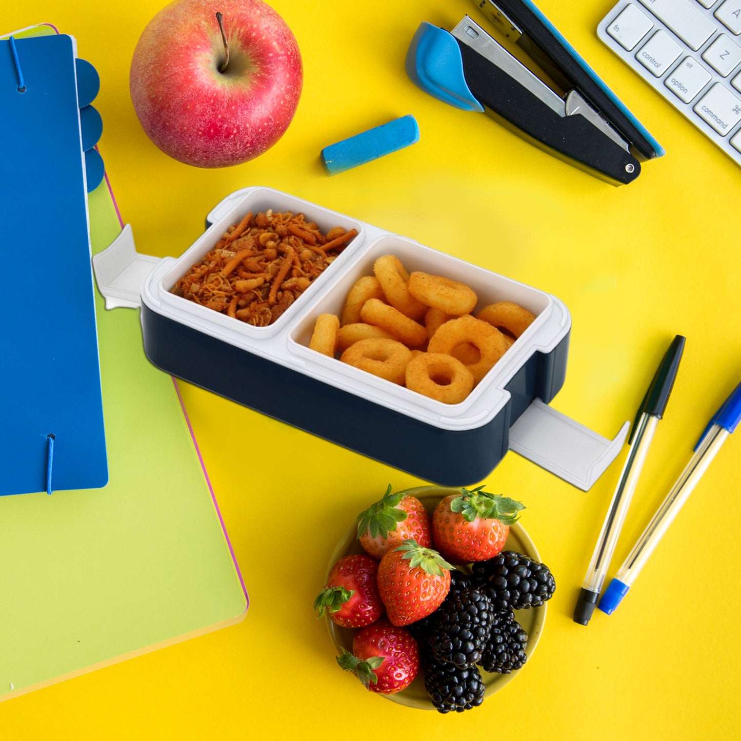 5331 Airtight Lunch Box 2 Compartment Lunch Box Leak Proof Food Grade Material Lunch Box Modern Appearance Compact Lunch Box With Spoon