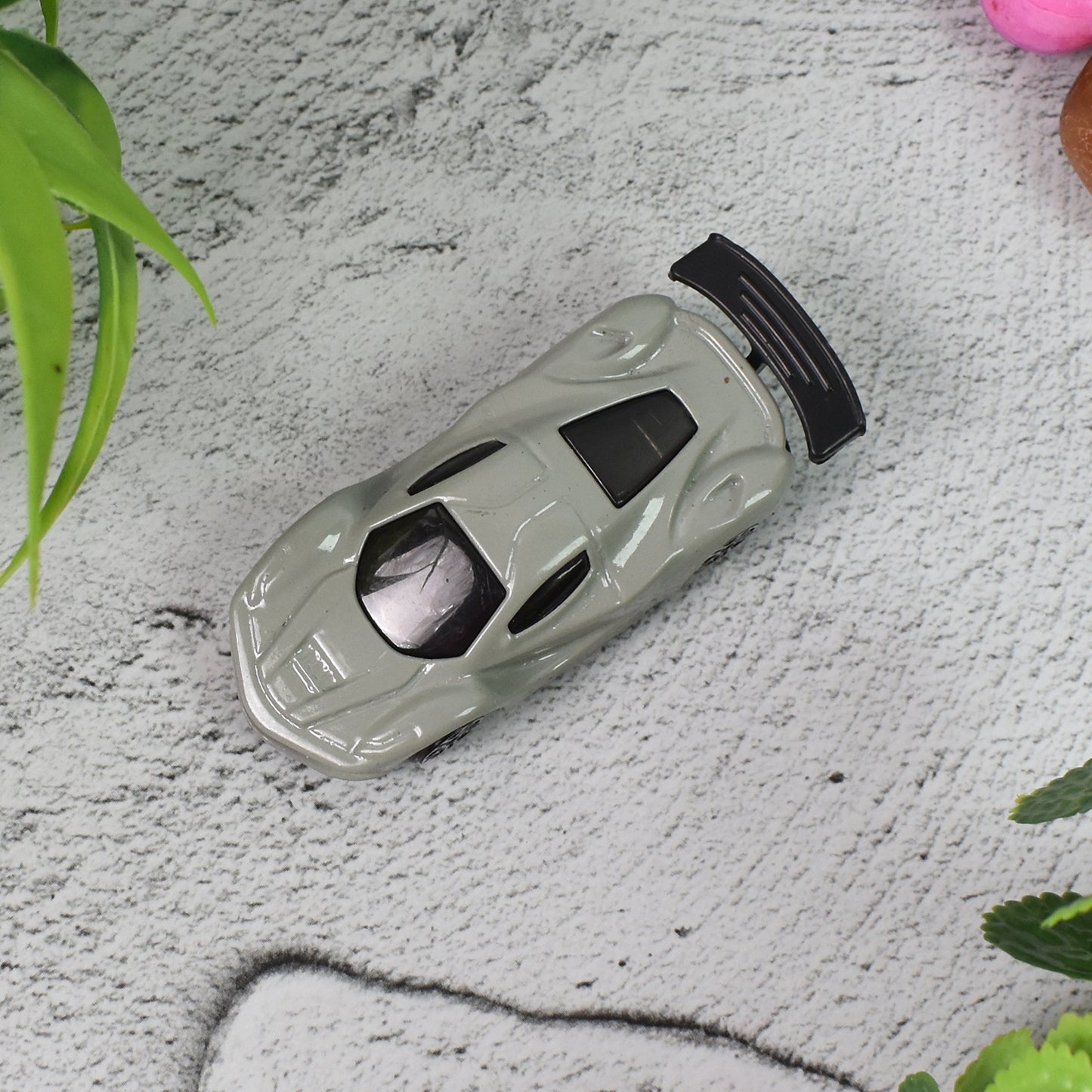 Metal Mini Car Toy Free Wheel Toy Vehicle (Multicolor 1 Pc)