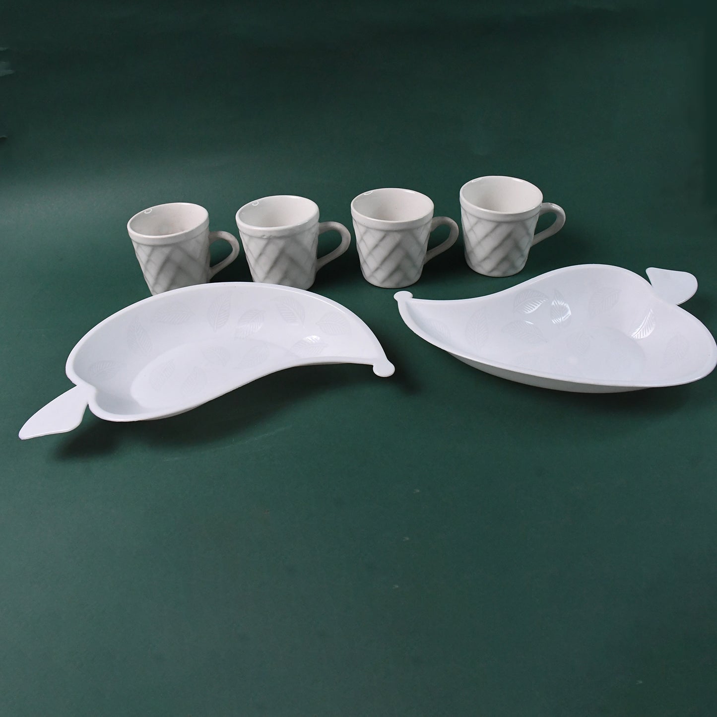 Unibic Ceramic Tea Cups With Plastic Leaf Shape Tray  Platter (6 Pcs Set)
