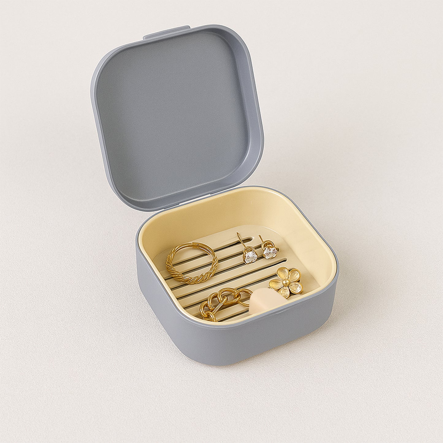 Oblivion Teeth Storage Box With Lid And Inner Tray (1 Pc)